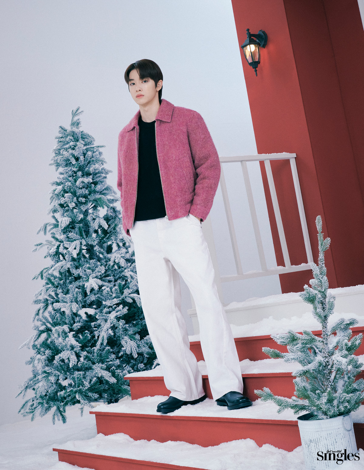 자라, 메인부스, 니티드를 착용한 라이즈 성찬의 싱글즈 화보